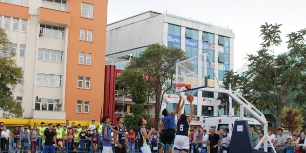 Sokak Basketbolu Turnuvasına Muhteşem Final