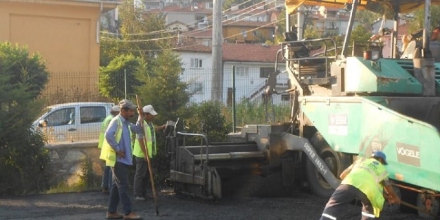 Keles’te Okul Bahçeleri Asfaltlanıyor