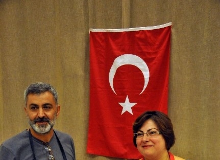 Ayvalık’ta Ebru Sanatını Yaşatıyorlar