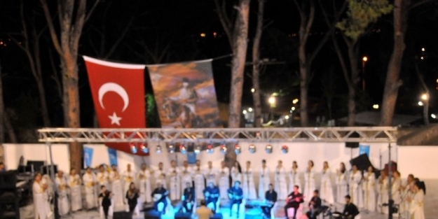 Ayvalık’ta Medeniyetleri Buluşturan Koro