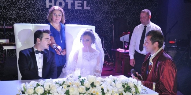 Çerkezköy Eski Belediye Başkanı Ertem, Kızını Evlendirdi