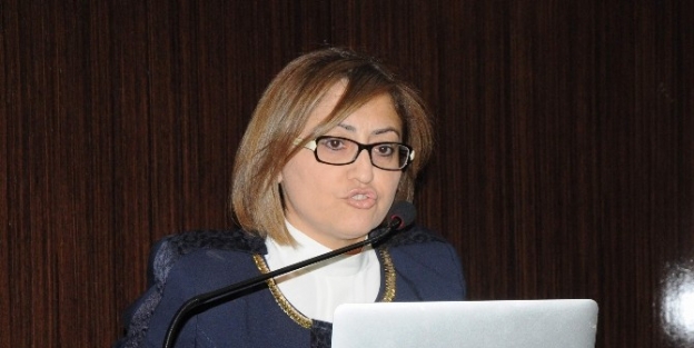 Fatma Şahin Meclis Üyelerini Bilgilendirdi