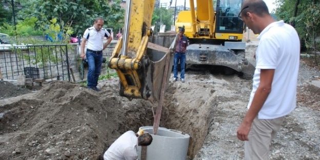 Yeni Açılan Pazar Sokak’ta Altyapı Çalişmasi