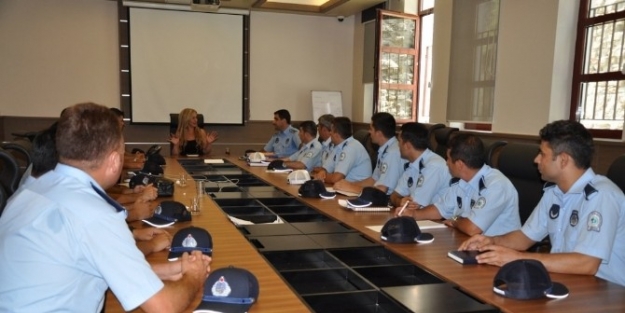 Tekirdağ Büyükşehir Belediyesi Zabıta Memurlarına Hizmet İçi Eğitim Verildi