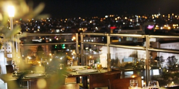 Gaziantep Geceleri Tuğcan Otel Cam Terasında Bir Başka Güzel