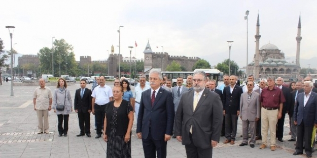 Chp 91. Kuruluş Yıldönümünde Atatürk Anıtına Çelenk Bıraktı