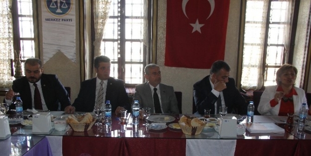Merkez Parti Erzurum İl Yönetimi Tanıtıldı
