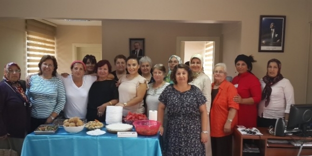 Emeklievinde Dans Yarışması