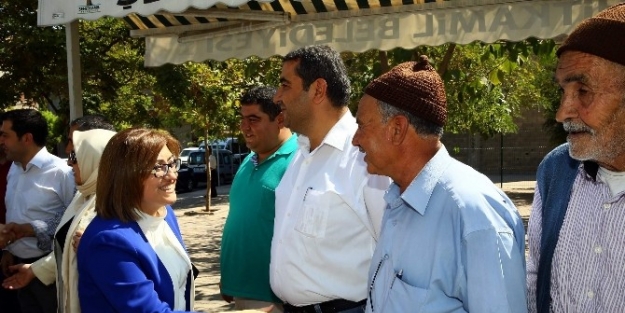 Başkan Şahin, Muhtarlarla Bölge Toplantılarını Sürdürüyor