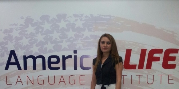 Çocuklarin Beyni En Az 3 Dili Öğrenmeye Programlı