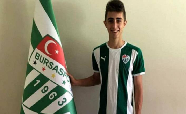 Bursaspor ile yolları ayrılan Yiğit Şengil'e Beşiktaş'tan davet!