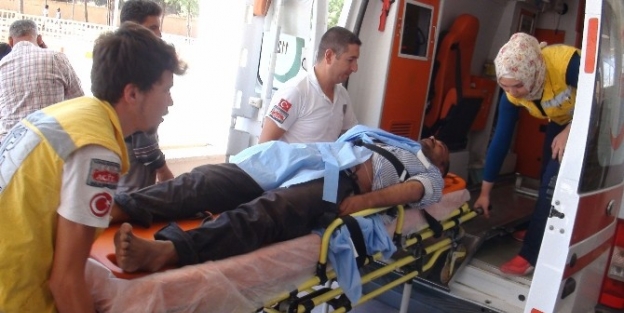 Zihinsel Engelli Şahsa Minibüs Çarpti