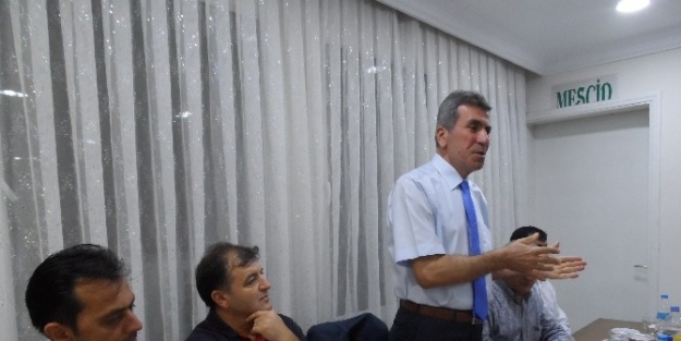 Kaymakam Sezgin’e Muhtarlardan Veda Yemeği