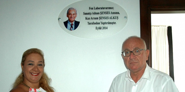 Adnana Şenses'in kızı babasının anısını yaşatıyor