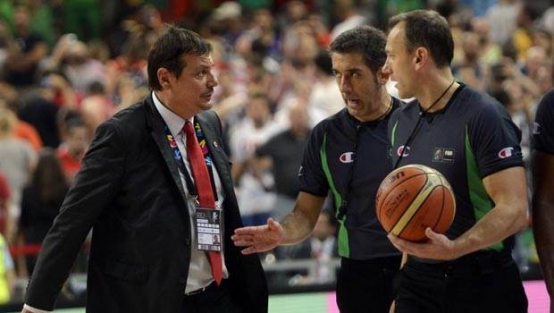 Ergin Ataman hakemlerden şikayetçi