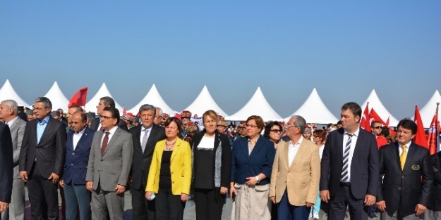 İzmir’in Kurtuluşunun 92. Yıl Dönümü Kutlamalarına Urla Belediye Başkanı Uyar’ Da Katıldı