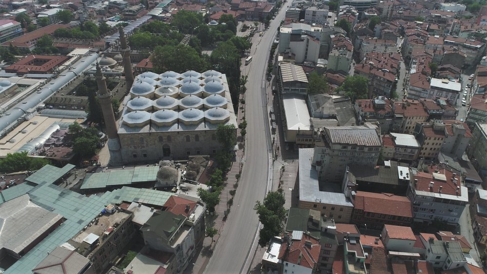 Bursa'da boş caddeler böyle görüntülendi