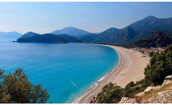 Salgın sırasında denize ve havuza girmek güvenli mi?