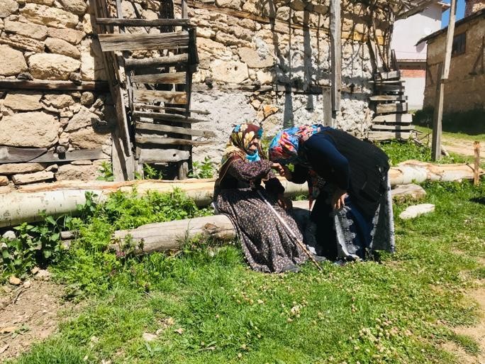 Tam 108 yaşında... Bursalı Nazife nineyi duygulandıran sürpriz