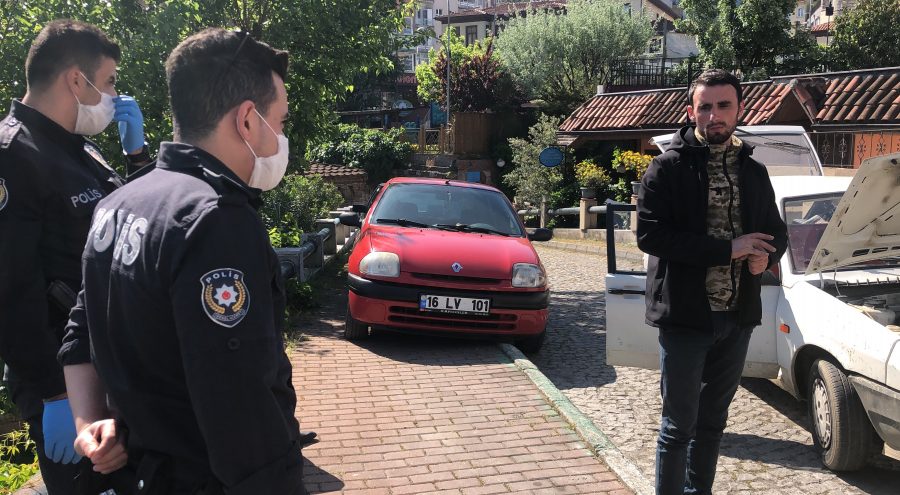 Bursa'da iki gencin yaptıkları 'yok artık' dedirtti! 2 saat içerisinde 13 bin lira