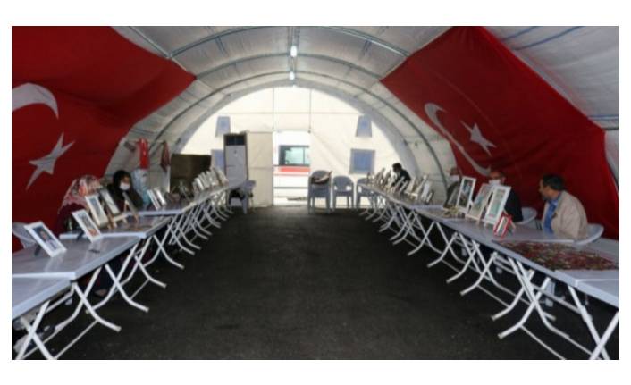 HDP önündeki evlat nöbeti 249'uncu gününde sürüyor