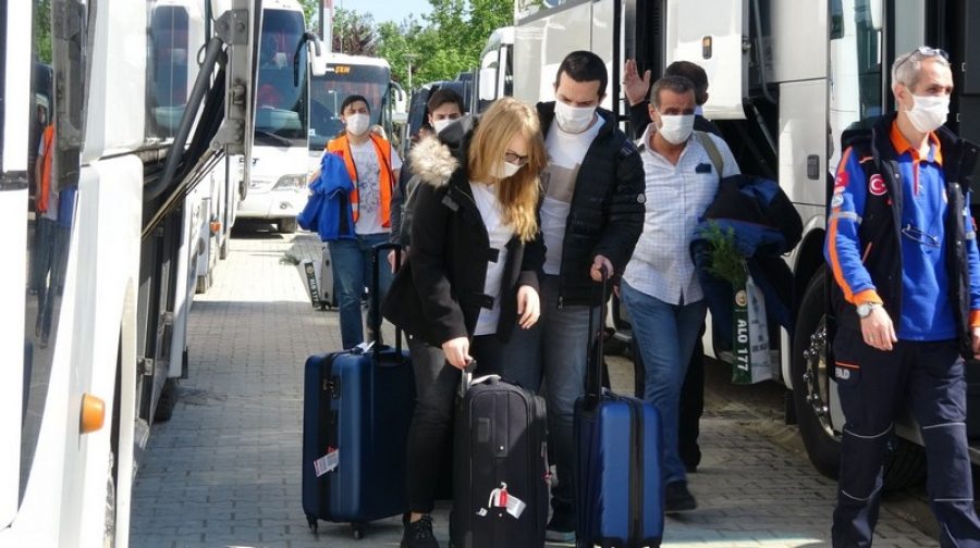 Bursa'dan polis eskortuyla ayrıldılar!