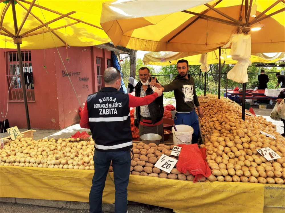 Osmangazi Belediyesi, pazar yerlerinde tedbiri elden bırakmıyor