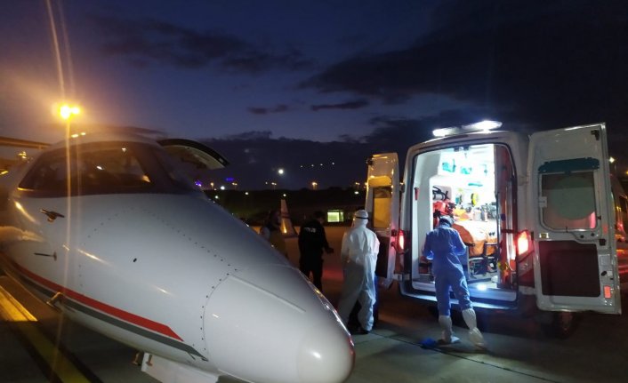 Sudan’daki Covid-19’lu vatandaş ambulans uçakla yurda getirildi