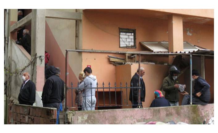 Eşini öldürdüğü öne sürülen kişi intihar etti