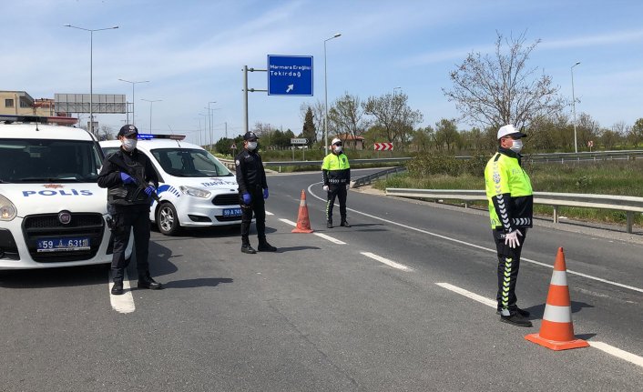 Seyahat kısıtlamaları 7 ilde kaldırıldı, 24 ilde 15 gün daha uzatıldı