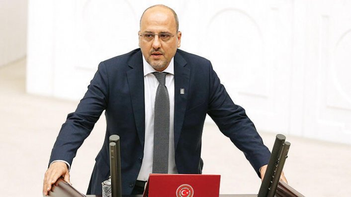 Ahmet Şık HDP'den istifa etti