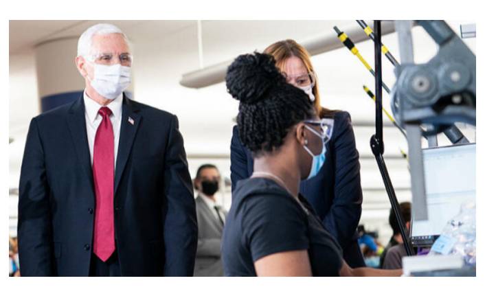 Mike Pence'ten maske itirafı