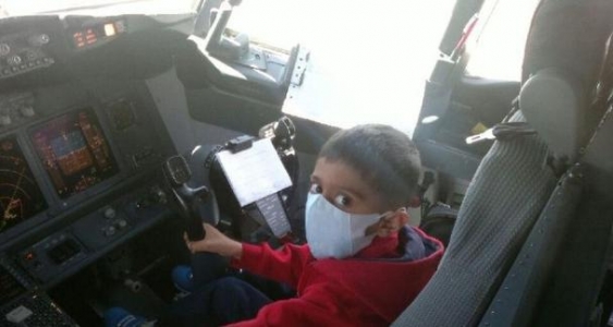 Minik Erhan'a THY'den jest