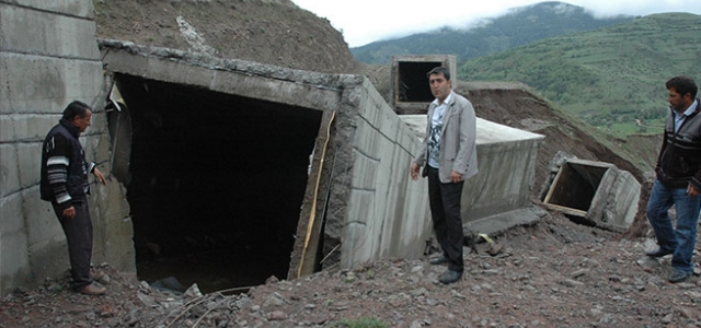 Posof'ta HES kanalı patladı