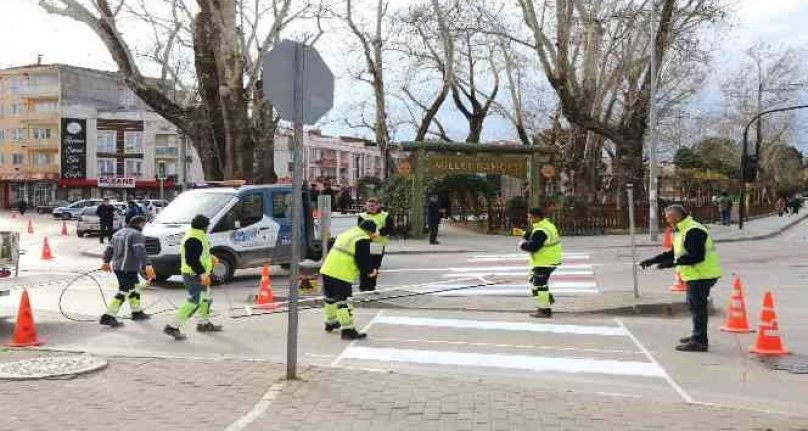 Bursa'nın o ilçesinde yol işaretleri yenileniyor