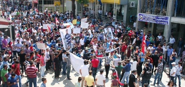 Reyhanlı'da hayatını kaybeden 53 kişi unutulmadı
