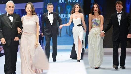 Zehra ilk kez podyuma çıktı