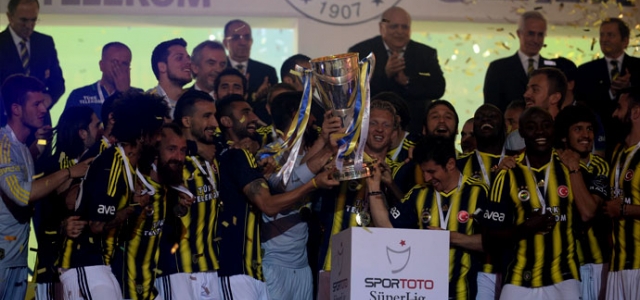 Fenerbahçe şampiyonluk kupasına kavuştu
