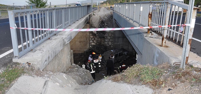 Denizli'de bir aile kazada yanarak yok oldu