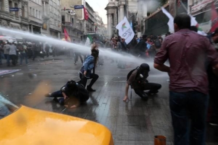 İstanbul ve Ankara'da polis müdahalesi