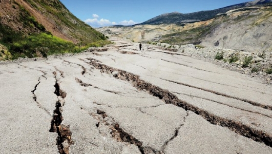 Soma Holding'in madeni yol çatlattı