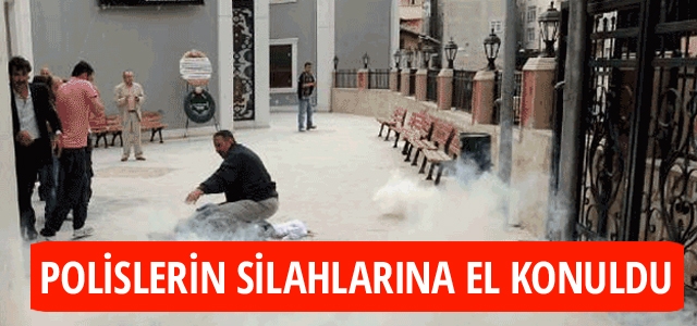 20 polisin silahlarına el konuldu