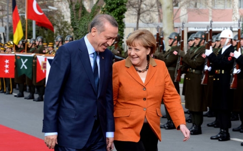 Merkel'den itidal çağrısı