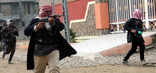 IŞİD ve PYD, Türkiye sınırında çatışıyor