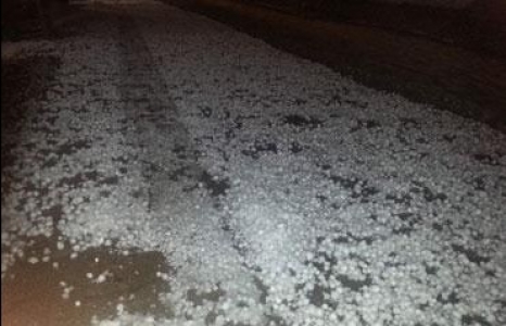 Gökten sanki taş yağdı!