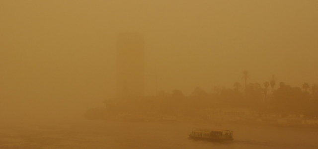 İran'da kum fırtınası 5 can aldı