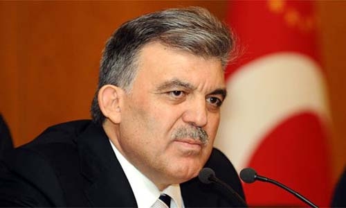 Gül: Bayrağın indirilmesini şiddetle kınıyorum