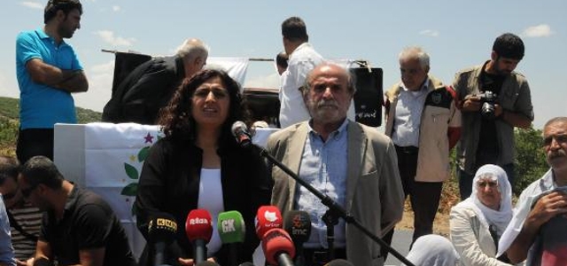 Tuncel: Bayrak indirme olayı provakasyon