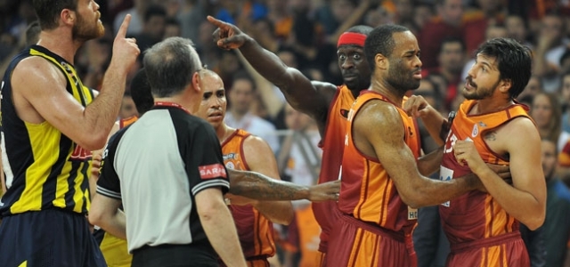 Galatasaray seride durumu eşitledi