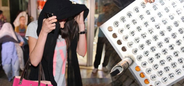 Beyoğlu'nda kumar baskını